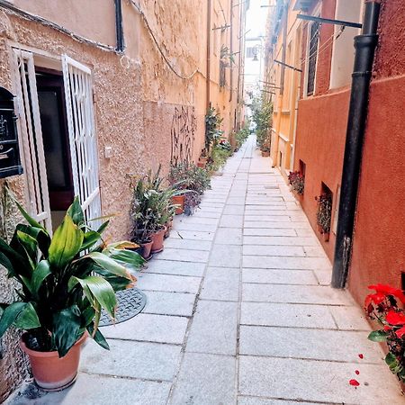 Casa Vacanza Castello Cagliari Exteriör bild