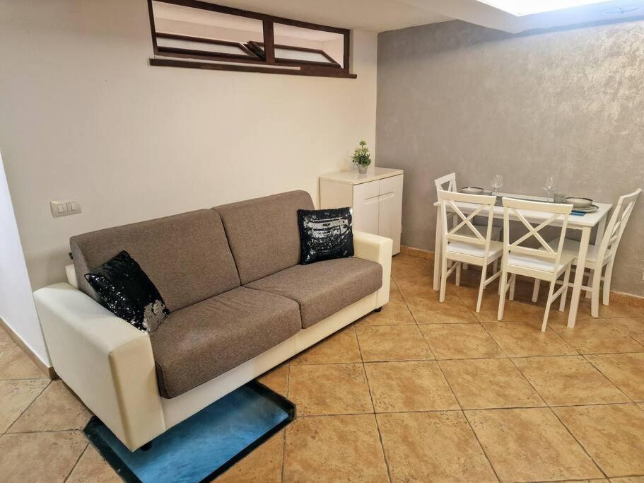 Casa Vacanza Castello Cagliari Exteriör bild