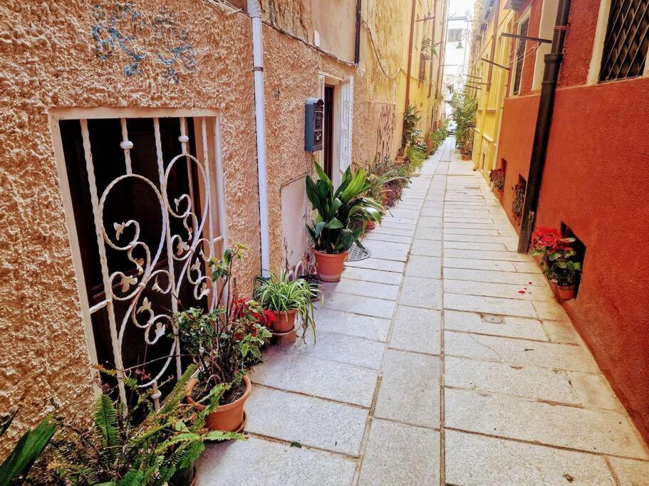 Casa Vacanza Castello Cagliari Exteriör bild